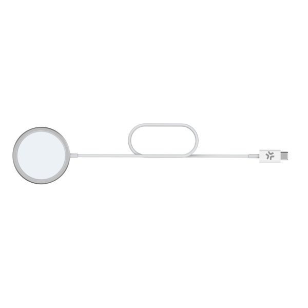 l caricatore wireless Celly MAGCHARGEPRO con la sua elegante finitura in alluminio grigio siderale. Il cavo USB-C integrato è visibile accanto al pad di ricarica."