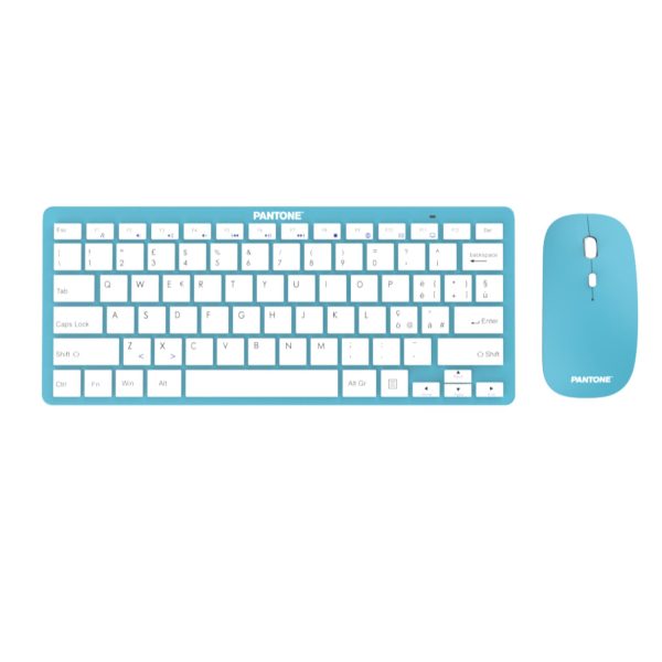 e mani di una designer che lavora al computer, utilizzando con naturalezza la tastiera e il mouse silenziosi Celly Pantone in un ufficio moderno e luminoso.