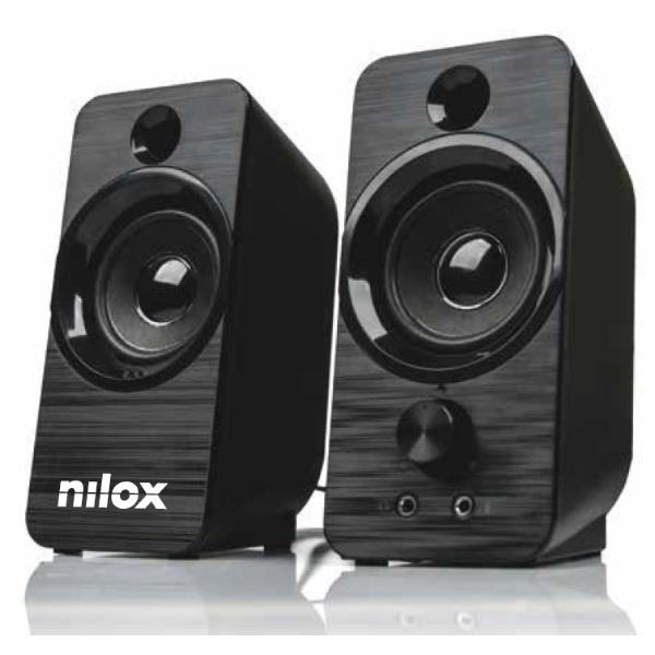 Speaker USB Nilox NXAPC02 posizionato sotto un monitor per PC. Descrizione: Il design elegante e compatto dello speaker Nilox si integra perfettamente nella tua postazione di lavoro, liberando spazio sulla scrivania e offrendo un audio potenziato.