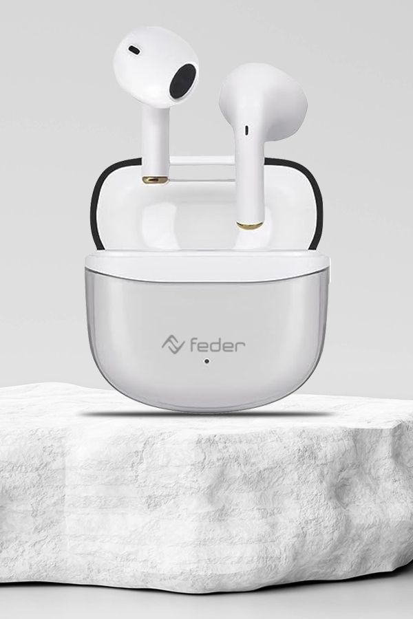 Coppia di auricolari FEDER BUBBLE TWS neri, in posizione aperta, con la custodia di ricarica che mostra il coperchio superiore trasparente e gli auricolari all'interno.