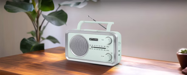 Compatta ed essenziale: la tua radio FM/MW da portare ovunque.